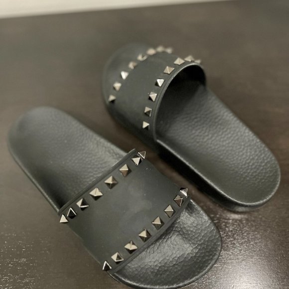 ROCKSTUD RUBBER SLIDER SANDAL - Picture 10 of 11